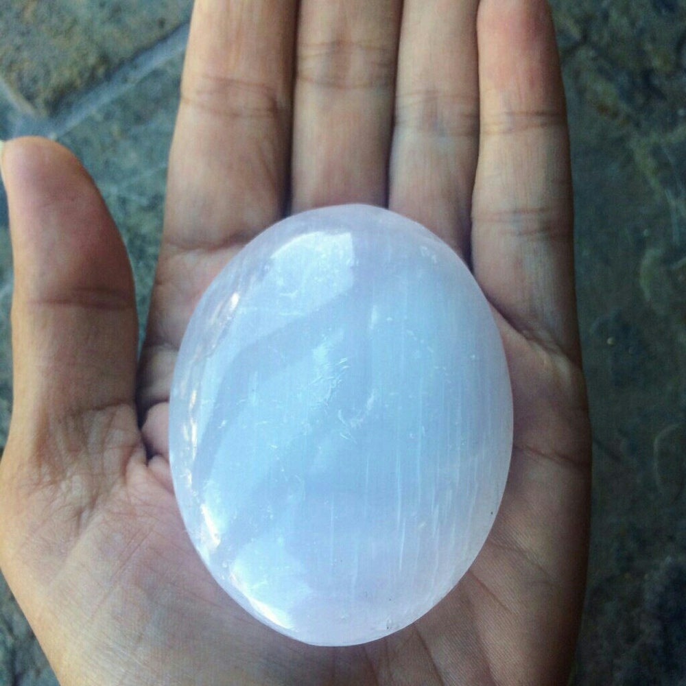 Selenite palm